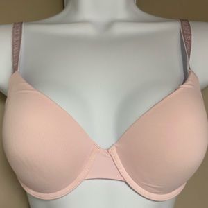 Victoria’s Secret Logo Strap T-shirt Bra 32D NWOT